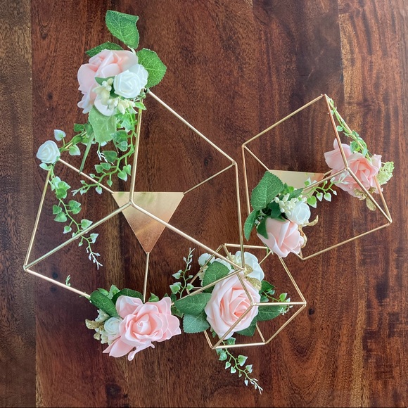 Ling’s Moment Gold Geometric Floral Centerpieces - Picture 2 of 4